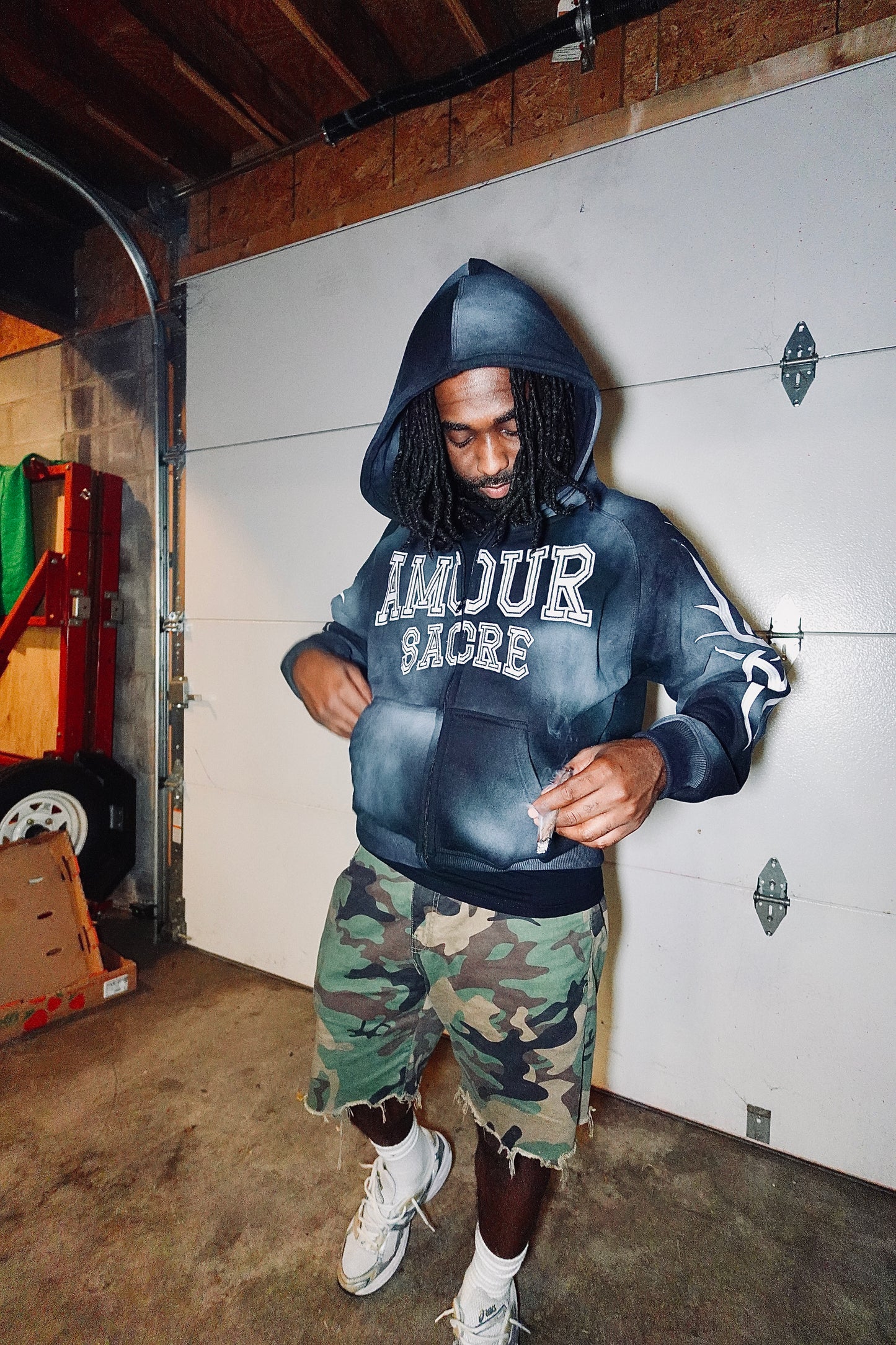 "Onyx" Essential Zipup